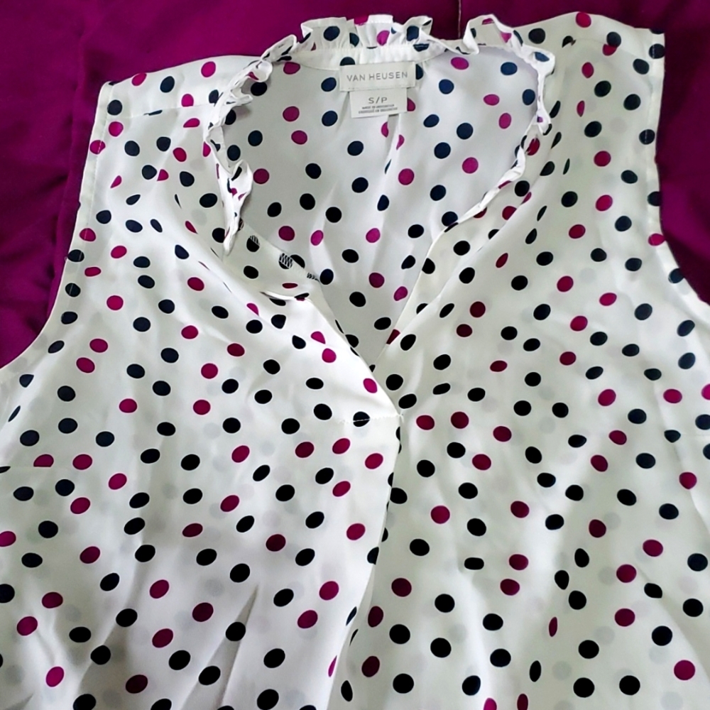 Small No Sleeve Van Heusen Blouse
